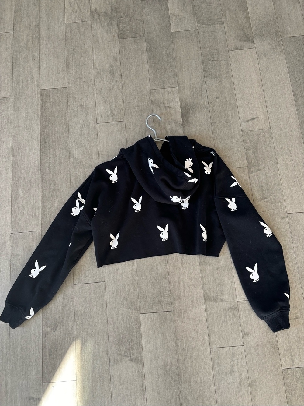 PLAYBOY Black Cropped Bunny-Print Hoodie - Picture 9 of 11